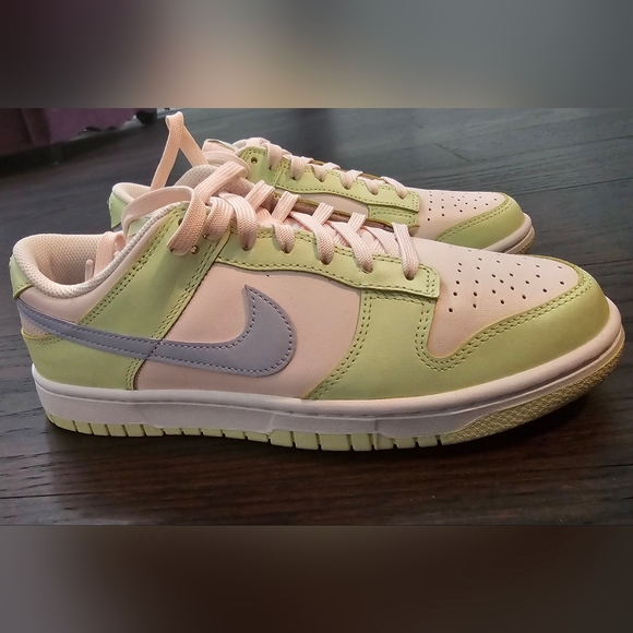 Nike Dunk Low WMNS Ghost Lime Ice Size 8.5W 7M - Picture 8 of 9